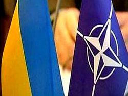 НАТО: РФ наращивает войска внутри Украины