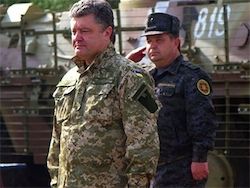 Киев обещает мир и готовится к войне