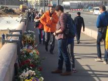 Склонив голову&hellip;