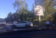 Появилось видео ДТП в Сочи, где из-за загоревшегося БМВ пострадали шесть человек