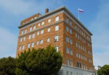 Правительственные автомобили США покинули консульство РФ в Сан-Франциско