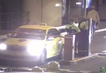 В аэропорту Внуково таксист сбил полицейского