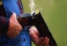 На Урале полицейский ради интереса выстрелил себе из ружья в зад