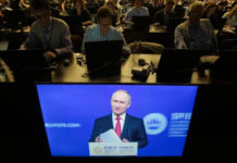 Кремль требует от регионов позитивных новостей для предвыборной кампании