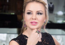 Анна Семенович сфотографировалась в стиле