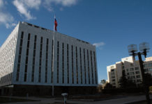 Почему высылают наших дипломатов из Евросоюза и западных стран