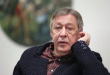 Алкоголик Михаил Ефремов сорвал спектакль в Самаре послав зрителей