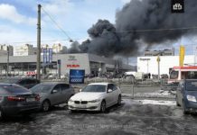 Пожар в Петербурге сейчас: в Санкт-Петербурге загорелся автосалон, фото, видео