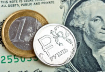 Курс доллара и евро стремительно растет: что теперь будет с рублем и стоит ли менять все свои сбережения на валюту?