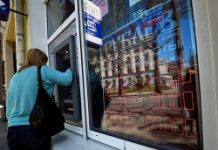 Во ВШЭ понизили прогноз курса рубля из-за новых санкций