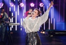 Певица Монеточка объяснила причину отмены концерта