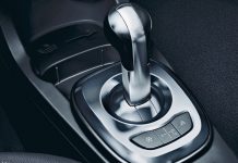 Эксперты рассказали об ошибках водителей, которые управляют авто с МКПП