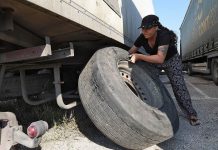 Российские женщины теперь могут стать и пилотами и дальнобойщицами