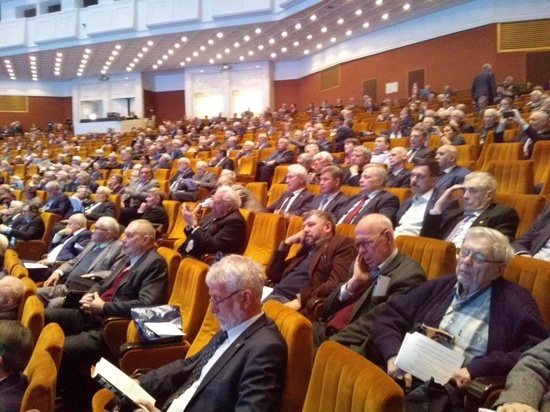 Академики сорвали электронное голосование на Общем собрании РАН: слишком сложно
