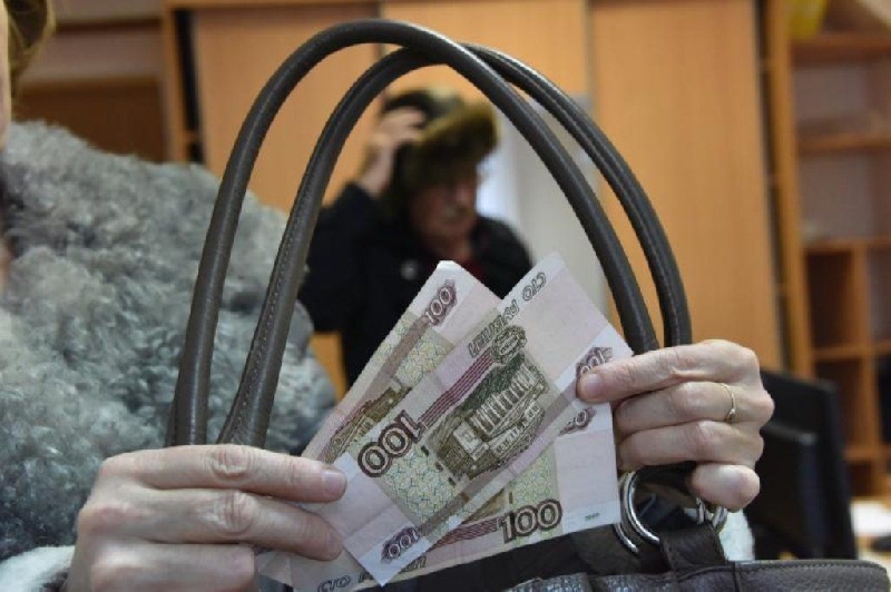Январские пенсии россияне получат авансом в декабре, заявила Голикова