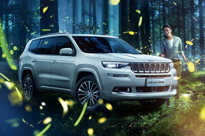 Chrysler дали ещё один шанс: кросс на базе Jeep Grand Commander и «внедорожный» универсал