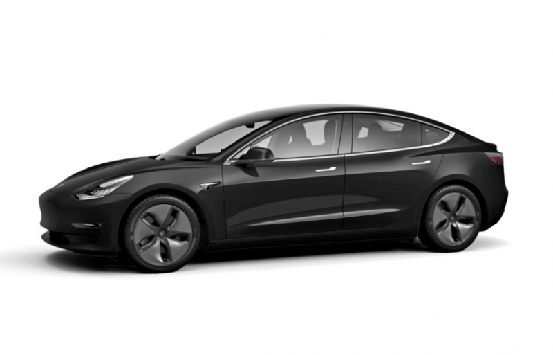 Tesla идёт в народ: бюджетная Model 3 поступила в продажу