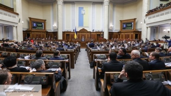 В Раде заявили, что скоро начнется рассмотрение закона об импичменте президента