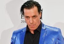 Солист Rammstein сломал челюсть фанату, оскорбившему его подругу