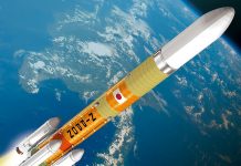 Японская ракета на саке рухнула в море