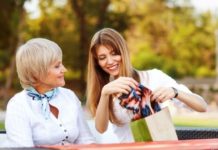 Что подарить на День Матери? Какие для мамы выбрать подарки?