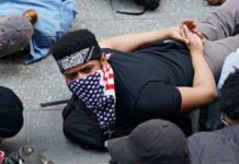Крайним сделают Трампа. Как демонстранты свергают власть в США демонстрация