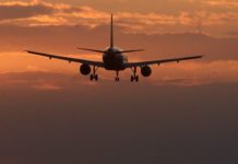 Стюардессы не рады возобновлению полётов: 5 вещей, которые их раздражают самолет