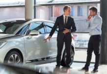 Скидки как приманки: 5 способов обмана при продаже новых авто автомобильный салон
