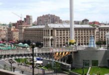 Дают пинка: почему Украину ждет новый майдан Крещатик