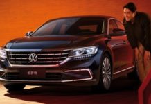 Новый Volkswagen Passat: косые фары и решетка премьерная модель