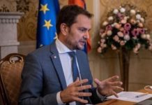 Как Украина и Словакия поругались из-за «Спутника V» премьер Словакии