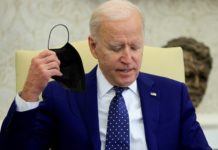 «Надуманный» режим: зачем Байдену чрезвычайная ситуация президент США