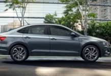 Тестовый Skoda Rapid попал в объективы камер чешский седан