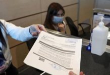 Подсунуть липу: в мире активно продают поддельные справки о вакцинации пункт проверки документов