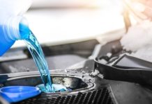 Утечка омывающей жидкости: где искать проблему жидкость для омывателя