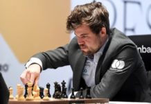 Чемпионат мира по шахматам: Магнус Карлсен защитил титул Магнус Карлсен делает ход