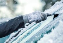 5 худших ошибок, которые портят вашу машину зимой уборка снега с машины