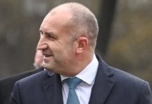 Президент Болгарии распускает парламент президент Болгарии Радев