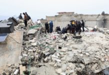 Землетрясение в Турции и Сирии: тысячи погибших разбор завала после землетрясения