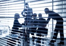 Труднее ли приходится общительным и приятным людям на работе? атмосфера на работе
