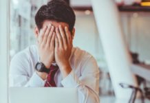 Используемые смайлики могут быть элементом моббинга элементы моббинга на работе