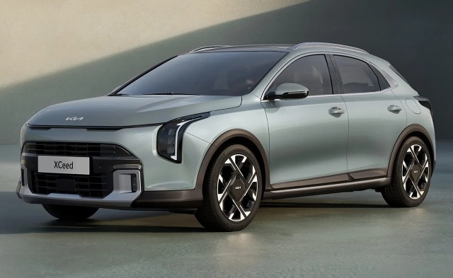 внедорожник с двигателем внутреннего сгорания обновленный Kia XCeed